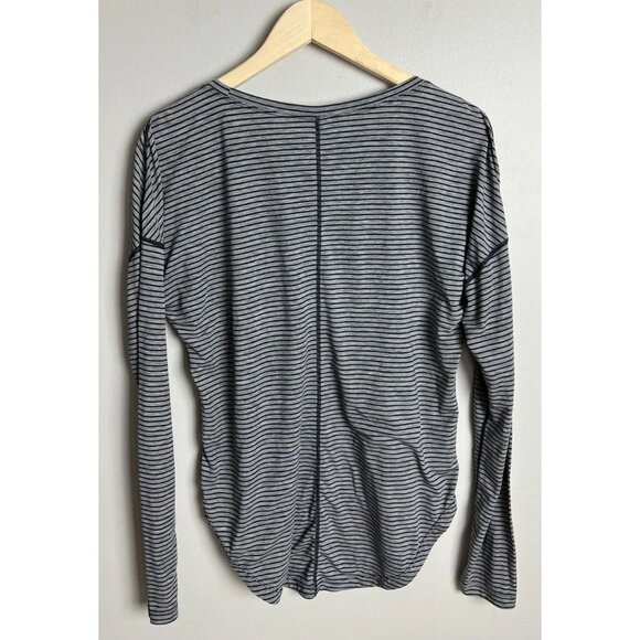 Lucy Gray Black Striped Long Sleeve Active Top Crew Neck Size Small Women’s - Picture 2 of 4